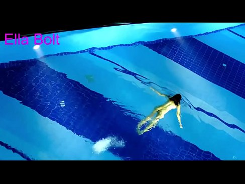 ❤️ Ich kann nicht aufhören zuzusehen, junge Blondine beim Nacktschwimmen im Pool des ELLA BOLT Resorts erwischt ☑ Homemade porn bei uns de.sex78.ru ☑